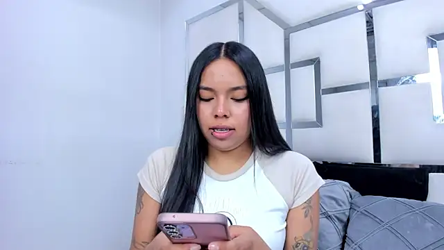 ZoeWan69 online show from 02/09/26, 01:53