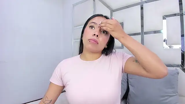 ZoeWan69 online show from 03/19/26, 11:43