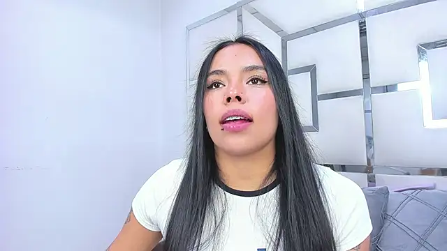 ZoeWan69 online show from 03/13/26, 02:00