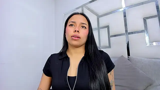 Snapshot of ZoeWan69 chatting on 11/22/25, 01:54 ZoeWan69 online show from 11/22/25, 01:54