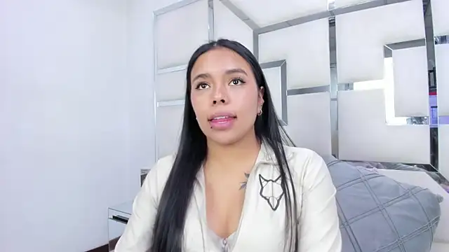 ZoeWan69 online show from 03/27/26, 02:40