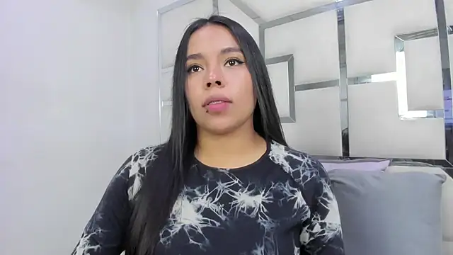 ZoeWan69 online show from 04/07/26, 02:08