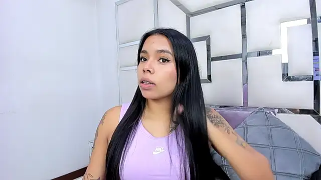 ZoeWan69 online show from 03/10/26, 12:42