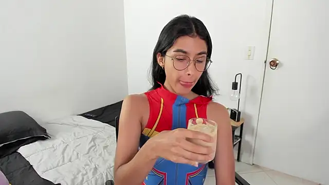 Mazikeen  18 online show from 03/19/26, 01:11