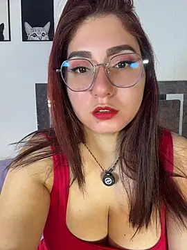 Anniferreira2 online show from 04/22/26, 09:38