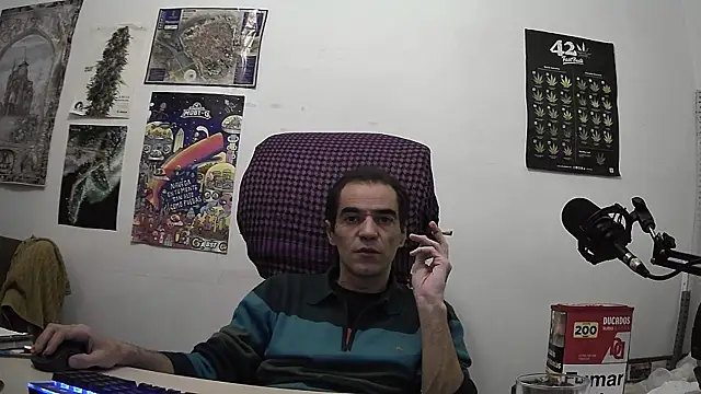 ReyDeBotones online show from 04/16/26, 09:39