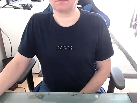 Snapshot of ruplumber chatting on 03/18/25, 08:50 ruplumber online show from 03/18/25, 08:50