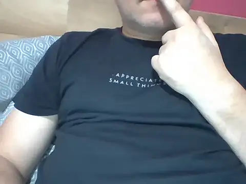 Snapshot of ruplumber chatting on 02/28/25, 11:01 ruplumber online show from 02/28/25, 11:01