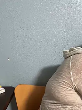 Snapshot of CutiepieMandii143 chatting on 03/03/25, 01:17 CutiepieMandii143 online show from 03/03/25, 01:17