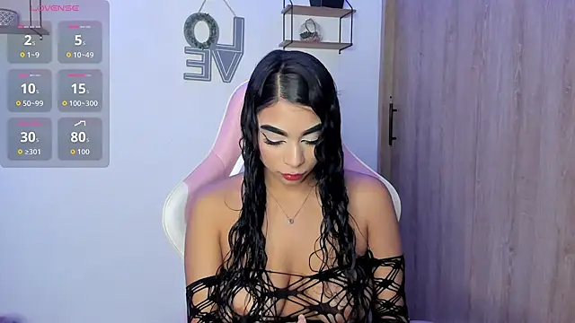Bella ricci  online show from 10/18/25, 01:07