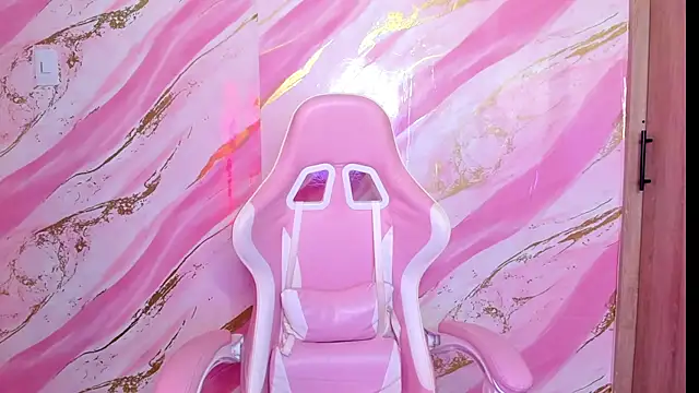 Bella ricci  online show from 12/14/25, 12:50