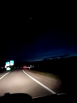 Snapshot of Dam70 chatting on 11/13/25, 05:06 Dam70 online show from 11/13/25, 05:06