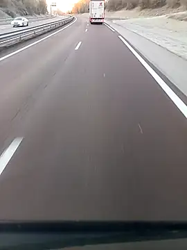 Snapshot of Dam70 chatting on 11/18/25, 07:11 Dam70 online show from 11/18/25, 07:11