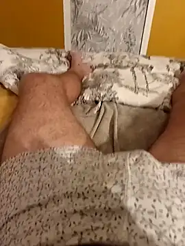 Snapshot of Dam70 chatting on 10/08/25, 07:47 Dam70 online show from 10/08/25, 07:47