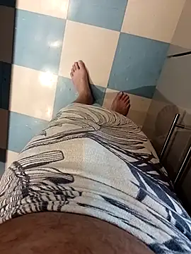 Snapshot of Dam70 chatting on 11/30/25, 09:54 Dam70 online show from 11/30/25, 09:54