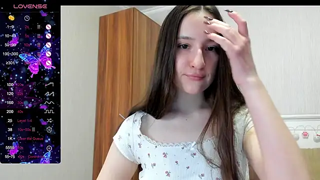 Snapshot of Cute__Nana chatting on 01/19/26, 01:48 Cute Nana online show from 01/19/26, 01:48