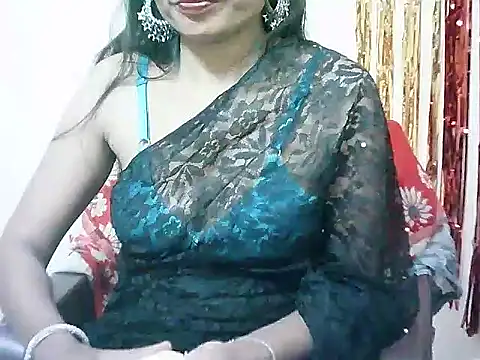 Snapshot of Rubi-Ji chatting on 03/23/25, 12:04 Rubi-Ji online show from 03/23/25, 12:04