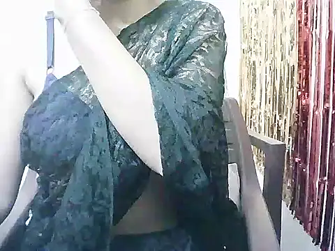 Snapshot of Rubi-Ji chatting on 03/21/25, 10:17 Rubi-Ji online show from 03/21/25, 10:17