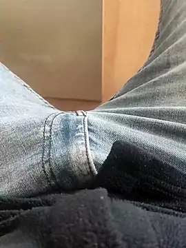 legolasleo online show from 12/19/25, 09:11