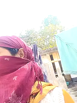 Snapshot of Sumann99 chatting on 02/06/25, 10:58 Sumann99 online show from 02/06/25, 10:58