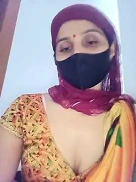 Snapshot of Sumann99 chatting on 02/21/25, 03:43 Sumann99 online show from 02/21/25, 03:43