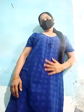 Snapshot of Sumann99 chatting on 03/07/25, 10:13 Sumann99 online show from 03/07/25, 10:13