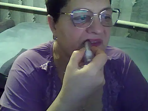 ElzaJewel online show from 12/17/25, 08:36