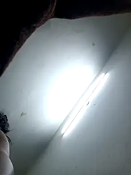 Snapshot of EZ_shuvani chatting on 02/27/25, 01:17 EZ shuvani online show from 02/27/25, 01:17