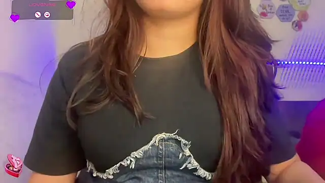 Snapshot of EZ_shuvani chatting on 09/30/25, 06:14 EZ shuvani online show from 09/30/25, 06:14