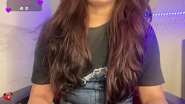 Snapshot of EZ_shuvani chatting on 09/29/25, 06:35 EZ shuvani online show from 09/29/25, 06:35