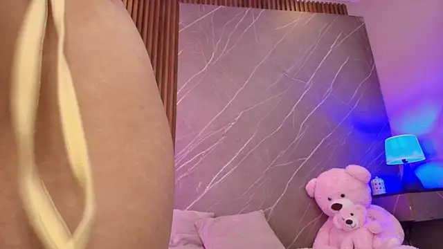 ariana jhonson1 online show from 01/15/26, 12:19