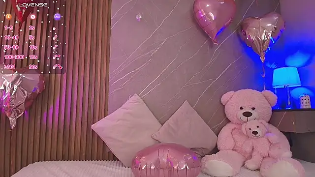 ariana jhonson1 online show from 04/09/26, 12:33