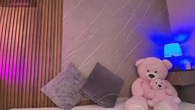 ariana jhonson1 online show from 03/20/26, 12:28