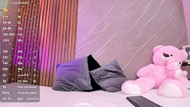 ariana jhonson1 online show from 10/15/25, 12:46