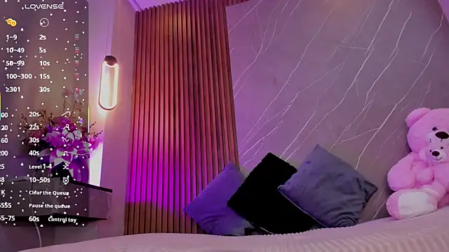 ariana jhonson1 online show from 10/03/25, 12:28