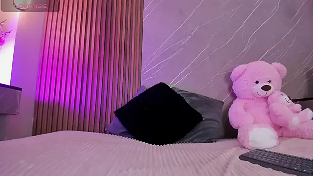 ariana jhonson1 online show from 11/20/25, 12:39