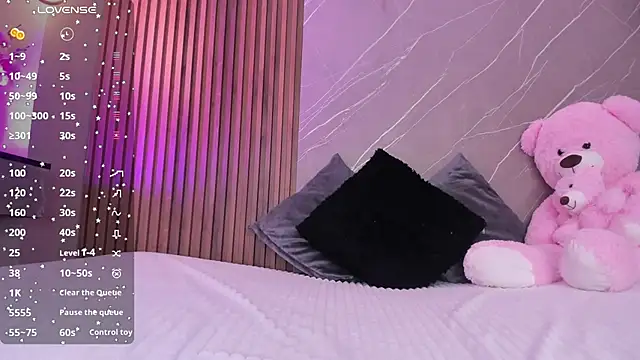 ariana jhonson1 online show from 11/22/25, 12:15