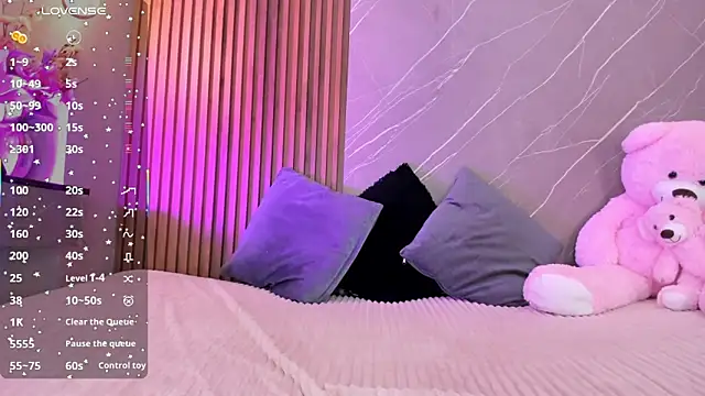 ariana jhonson1 online show from 10/22/25, 12:37