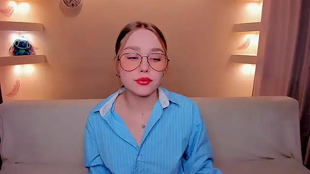 YourMegan online show from 11/04/25, 07:17