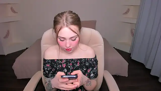 YourMegan online show from 12/18/25, 06:45