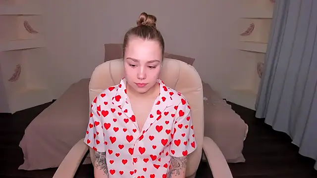 YourMegan online show from 12/21/25, 03:47