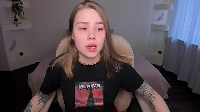 YourMegan online show from 04/13/26, 04:38