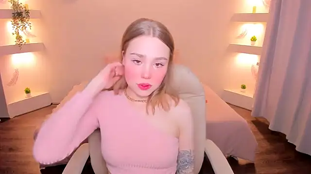 YourMegan online show from 04/11/26, 04:54