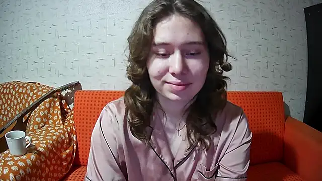 girliemilk online show from 11/26/25, 08:09