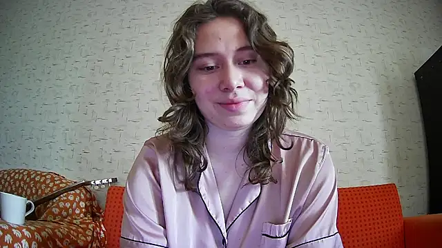 girliemilk online show from 11/04/25, 07:01