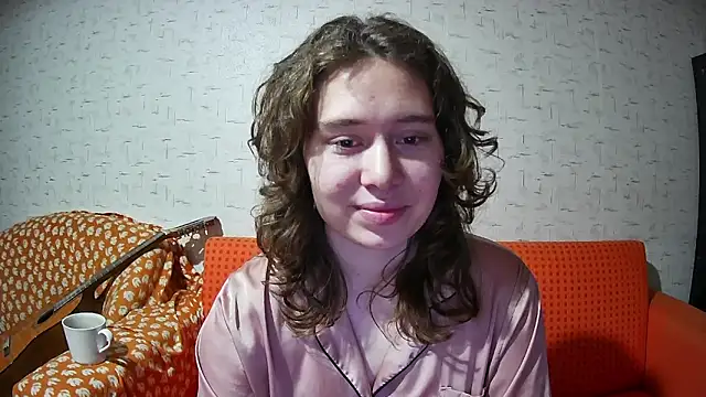 girliemilk online show from 11/10/25, 10:04