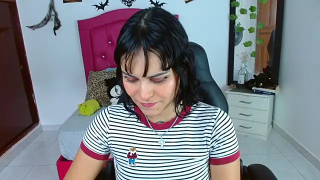 Snapshot of veronica_luar chatting on 07/21/26, 08:21 veronica luar online show from 07/21/26, 08:21