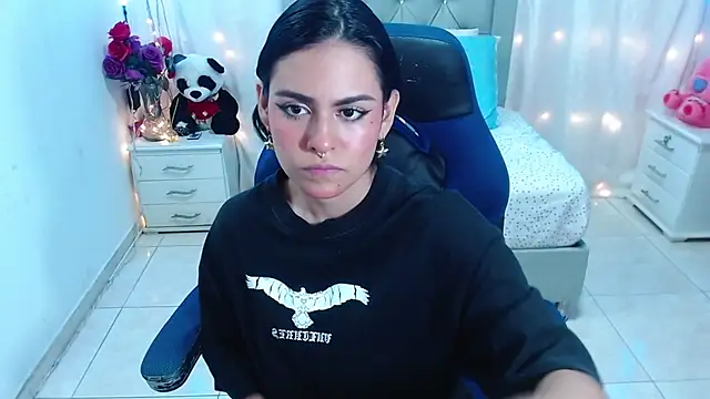 Snapshot of veronica_luar chatting on 03/13/25, 03:33 veronica luar online show from 03/13/25, 03:33