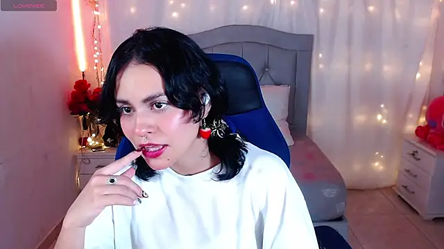 Snapshot of veronica_luar chatting on 03/01/25, 04:04 veronica luar online show from 03/01/25, 04:04