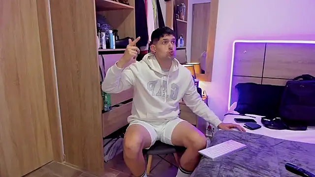 ILoveNYStyle online show from 03/18/25, 10:39